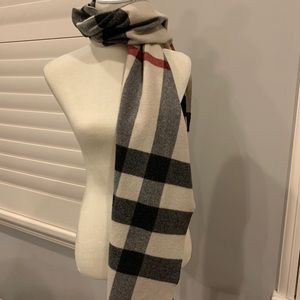 Authentic Burberry Giant Icon Check Scarf